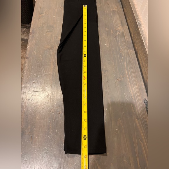 Charlie’s Project black athletic leggings with pockets - Picture 9 of 10